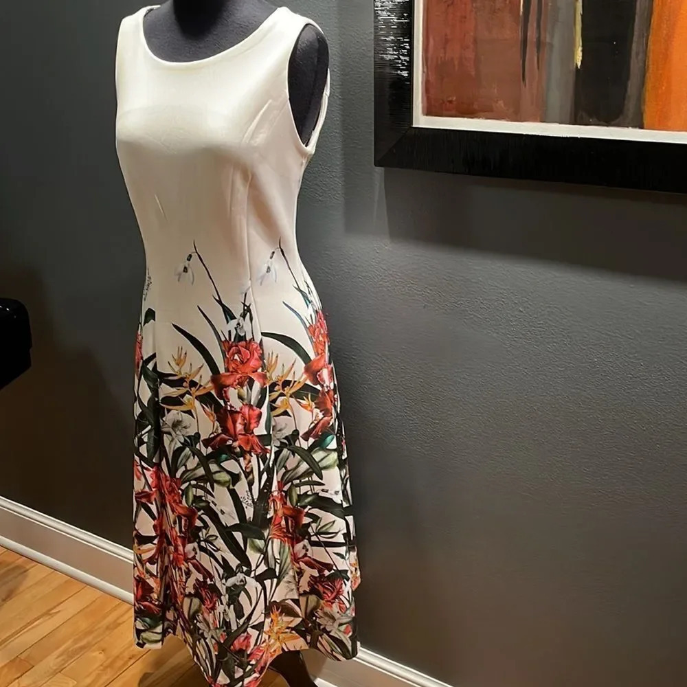 T Tahari fit and flare princess seam scuba fabric sleeveless floral print midi - Picture 4 of 9